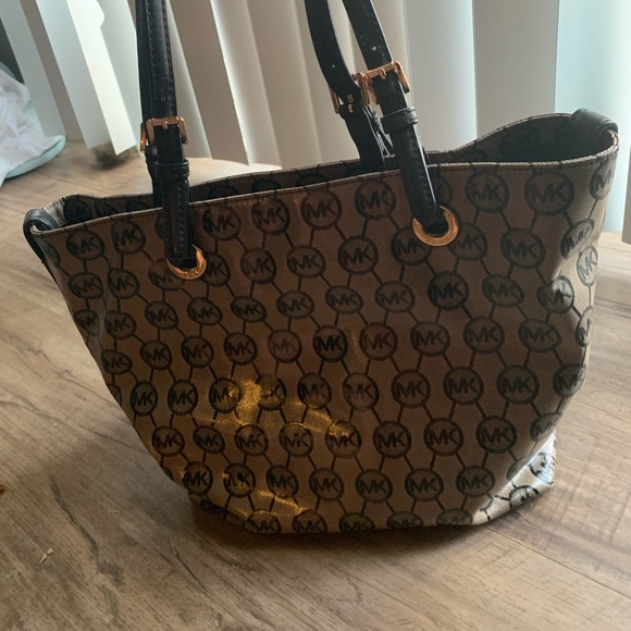 Michael Kors Tote - Picture 2 of 7